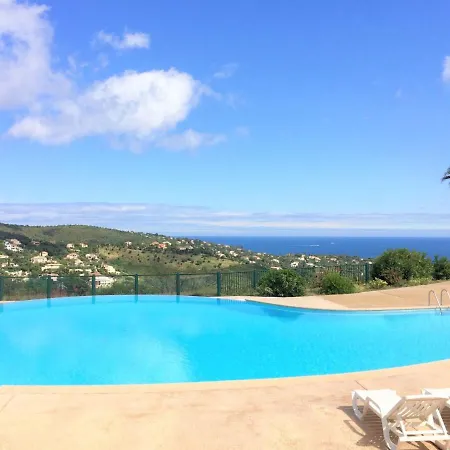 Appartement Le Petit Village.2 *
