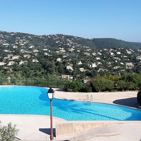 Appartement Le Petit Village.2 *